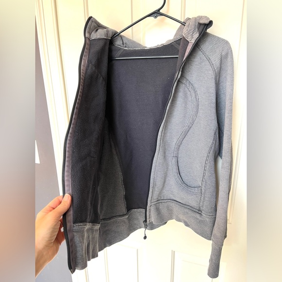 Lululemon gray stripe full zip scuba women’s size 12 - Picture 5 of 5